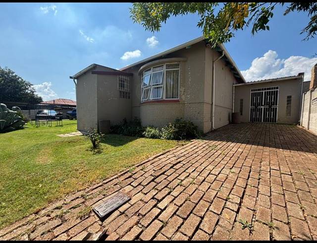 4 BEDROOM HOUSE FOR SALE IN MARAISBURG